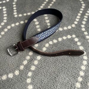Vineyard Vines - Beer on Skiis Navy and Brown Leather Belt